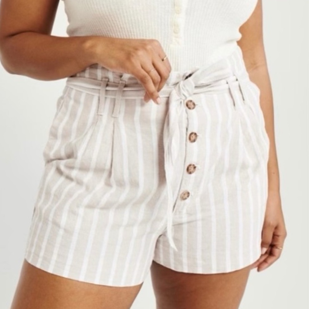 Abercrombie & Fitch High-Waisted Shorts - Size S